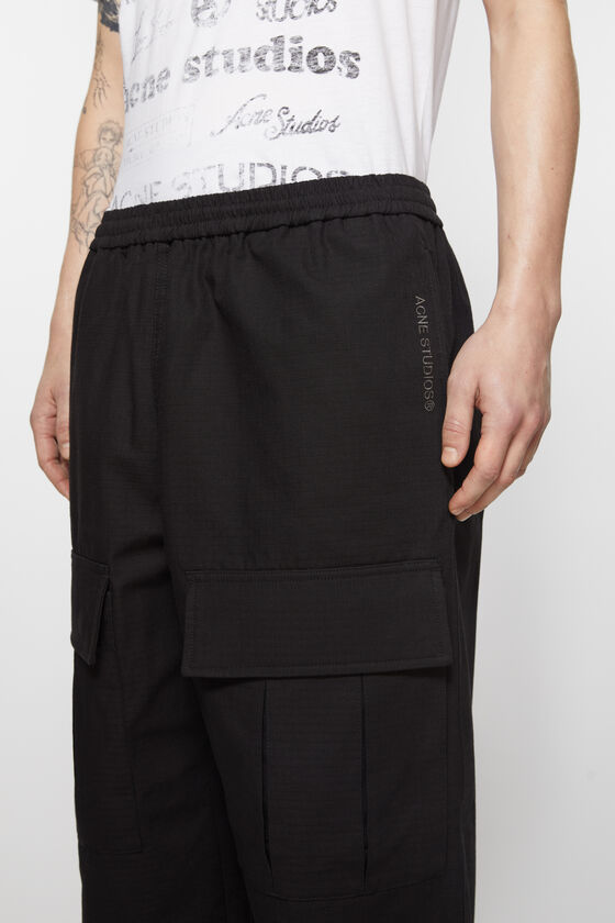 (image for) High-Quality Cargo trousers